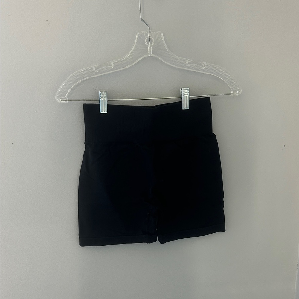OQQ Scrunch Butt Black Gym Shorts